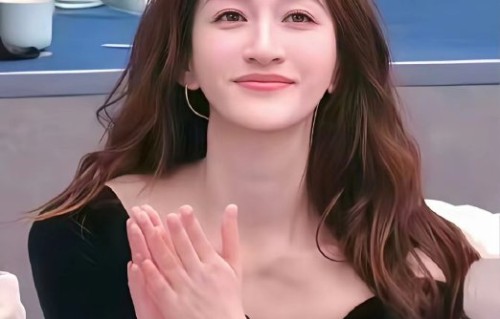 孙怡在三公舞台《你曾是少年》+《花蝴蝶》中的表现如何？