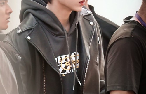 张桂源眉压眼引热议，网友称女娲偏爱