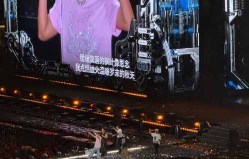 周杰伦南宁封神夜：双彩虹+摇滚山歌，43首金曲唱哭四万人