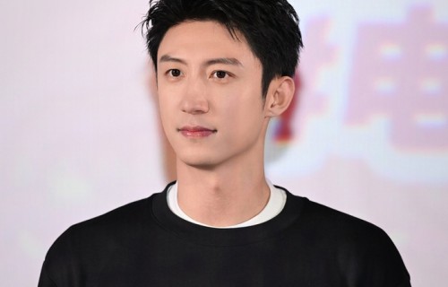 电影《飞驰人生3》赛道狂飙高能高燃大获好评 三亚路演主创回应热评