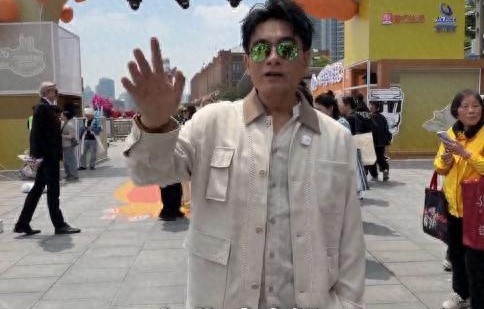 演员陈龙现状：住上海别墅，39岁妻子风韵犹存，五一享受二人世界 