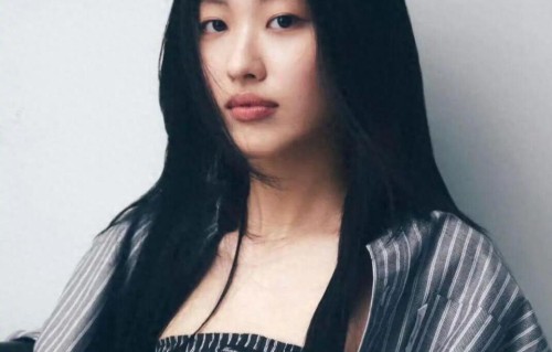 陈奕迅女儿大方承认与香港网球一哥恋情，透露二人是通过老爸相识；回应父女档参加内地音乐节目：目前没听说，但确实想和老爸合作