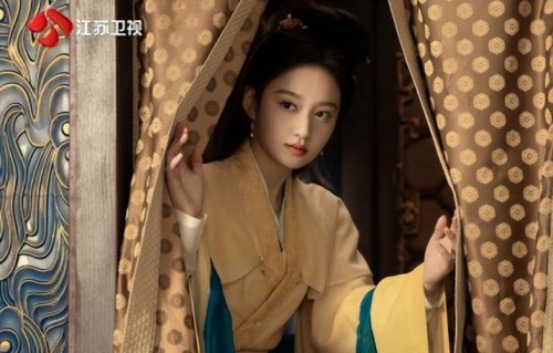 夏梦谈《冰湖重生》 淳儿黑化是被命运碾压 李彦之死让她疯狂