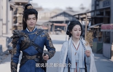 白日提灯热播全网只夸迪丽热巴，陈飞宇又被骂上热搜