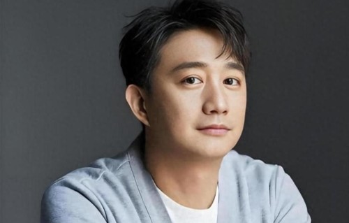 当年北电校园轰动一幕，蒋勤勤一出场，黄磊高晓松都看失神