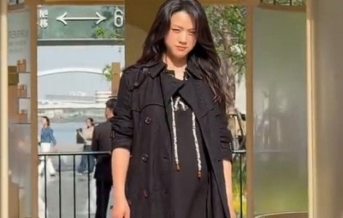 汤唯现身活动现场，肚子微微隆起，疑似怀二胎|金泰勇|南昌|交易会|二次元|动漫游戏