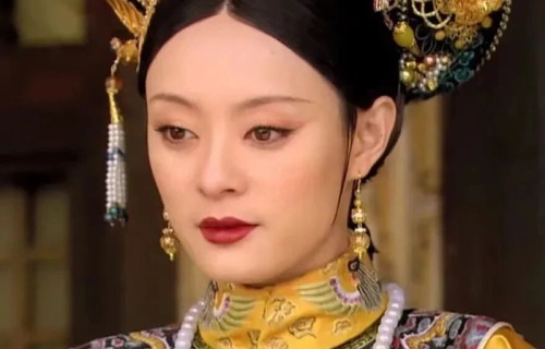 《甄嬛传》导演郑晓龙曾爆料,有一个大佬的女友想演甄嬛