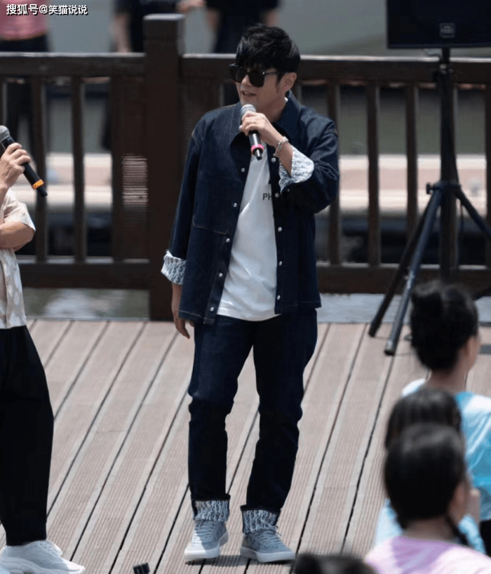 (图片源自网络,侵删)