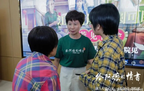 潮汕如姨从网红到参演电影的走红之路经历了哪些关键节点？
