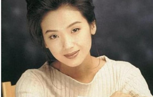 香港第一美女吴倩莲，拒绝刘德华求婚后遇人不淑，如今怎么样了