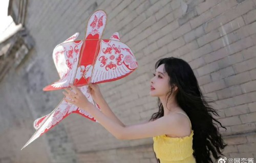 孟子义和徐志胜的默契组合对《奔跑吧》节目收视有何影响？