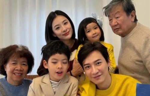 46岁刘璇近况曝光！结4次婚都嫁同一个人，如今儿女双全很是幸福