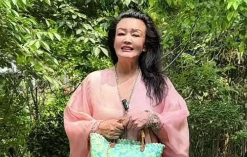 箖箖生日已过，张兰还是怂了，小杨阿姨暗戳戳抱怨老板