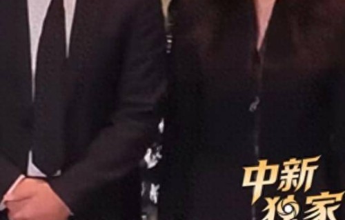 霍家出席何超蕸追悼会，郭晶晶霍启刚都瘦了，霍震霆携霍启刚同行