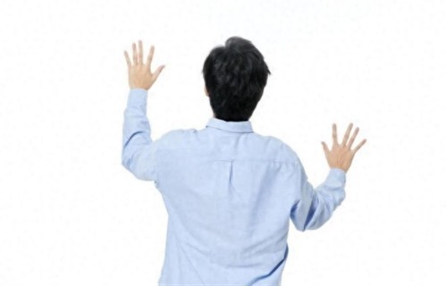 一个男人胆子大不大，一看便知：胆子小的男人身上都有这三个表现