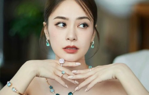 《风声之双生谜局》的播放量和口碑数据，是否真能说明短剧精品化成功了？|阿娇首部短剧|钟欣潼|曹盾监制短剧|曹盾|张楠