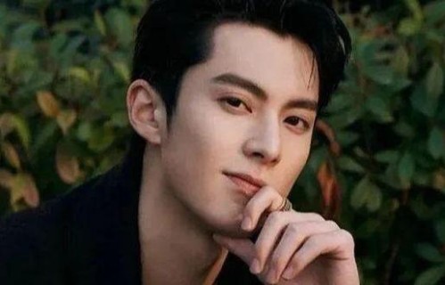 当初的“古偶丑男”王鹤棣，其实一直都是帅而自知的热血中二少年
