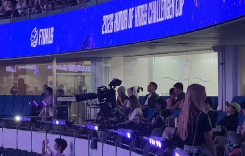 女友现场助威！赵嘉敏现身支持一诺冲击挑战者杯冠军|挑杯|程潇|线下活动|决赛|明星