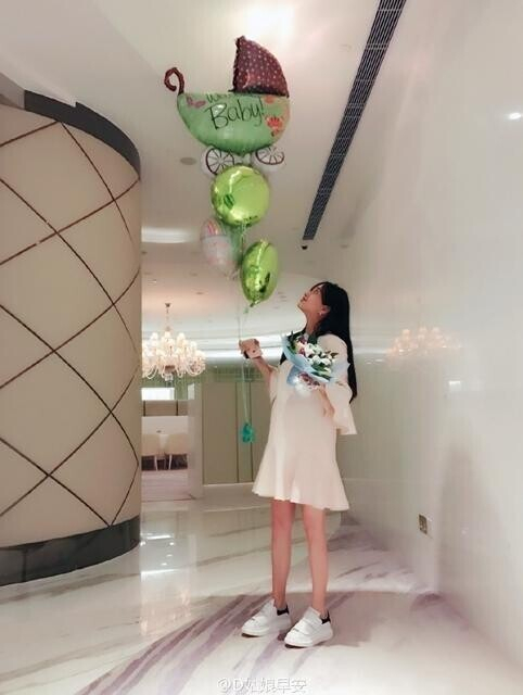 　　Baby产子前在医院的照片，资料图